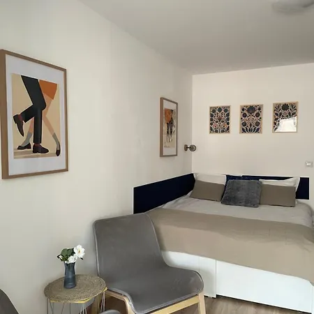 Peppers Apartment *