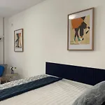 Peppers Apartment *